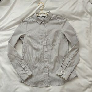 New H&M Womens Polka Dots Button Down Long Sleeves Shirt Gray Size 6 $19.99